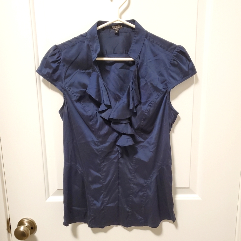 12/$30 💙  EUC navy blouse from Express - sz med